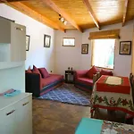 Hermosa y tranquila casita cerca del centro.